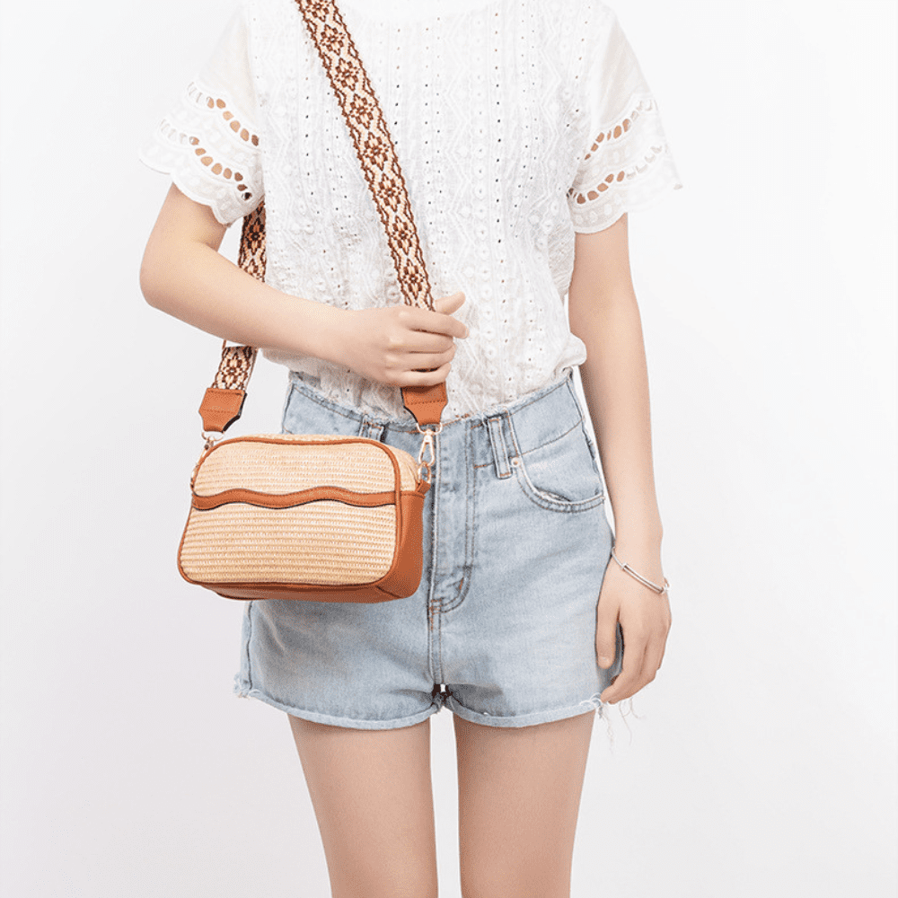 Auma bag for daily essentials