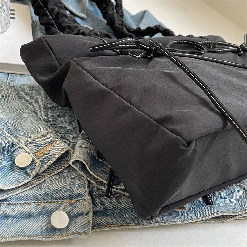 Noeda tote neutral tones