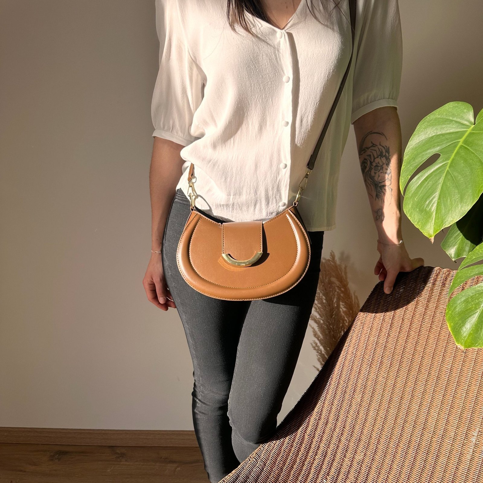 versatile crossbody bag