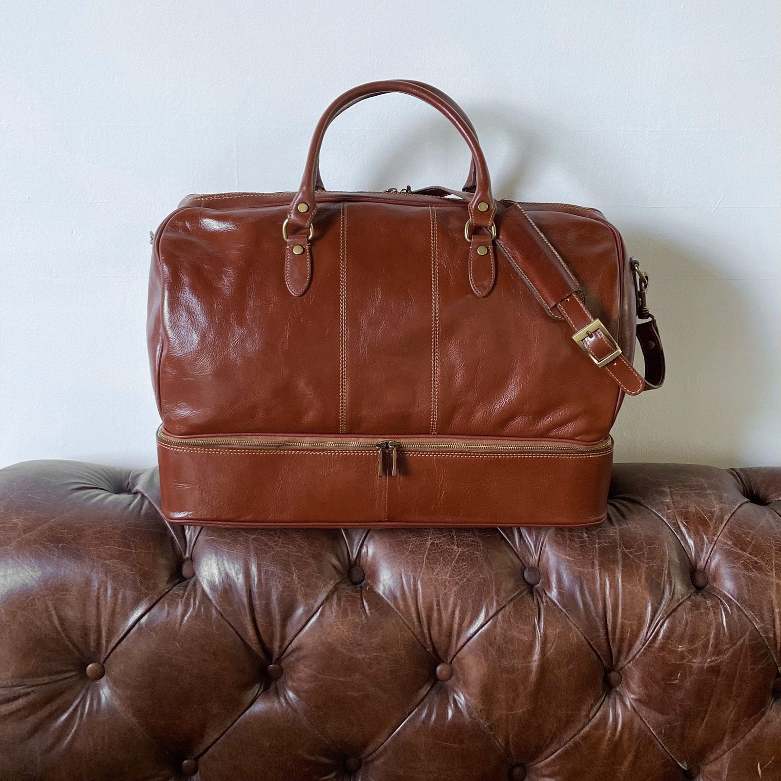 Vintage leather travel bag
