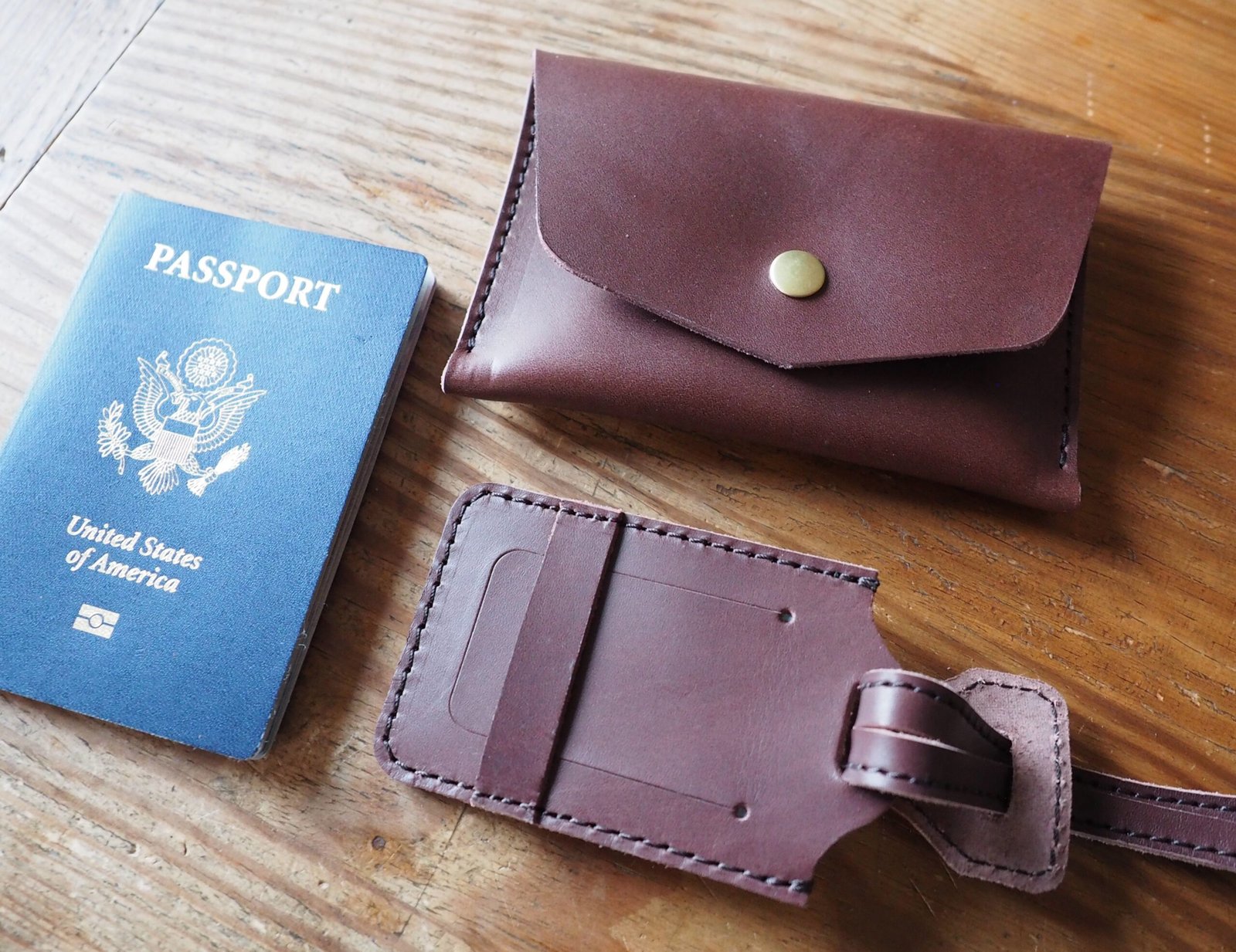 identifiable luggage tag