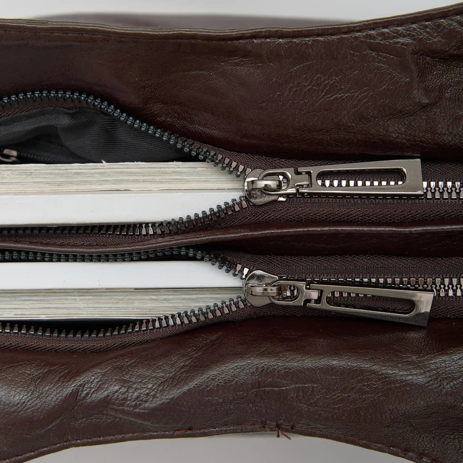 day to night Launa bag